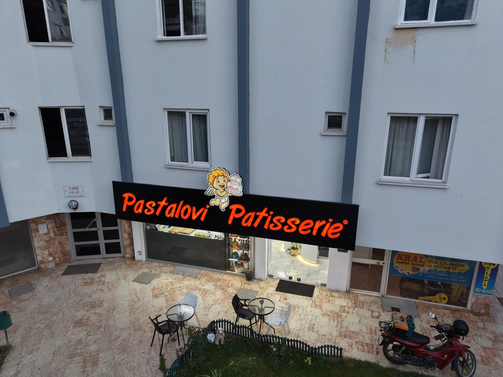 Pastalovi Butik Patisserie dış cephe, Konyaaltı